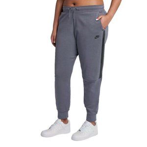 Nike Sportswear Tech Fleece Plus Size Women's Joggers  - 3X